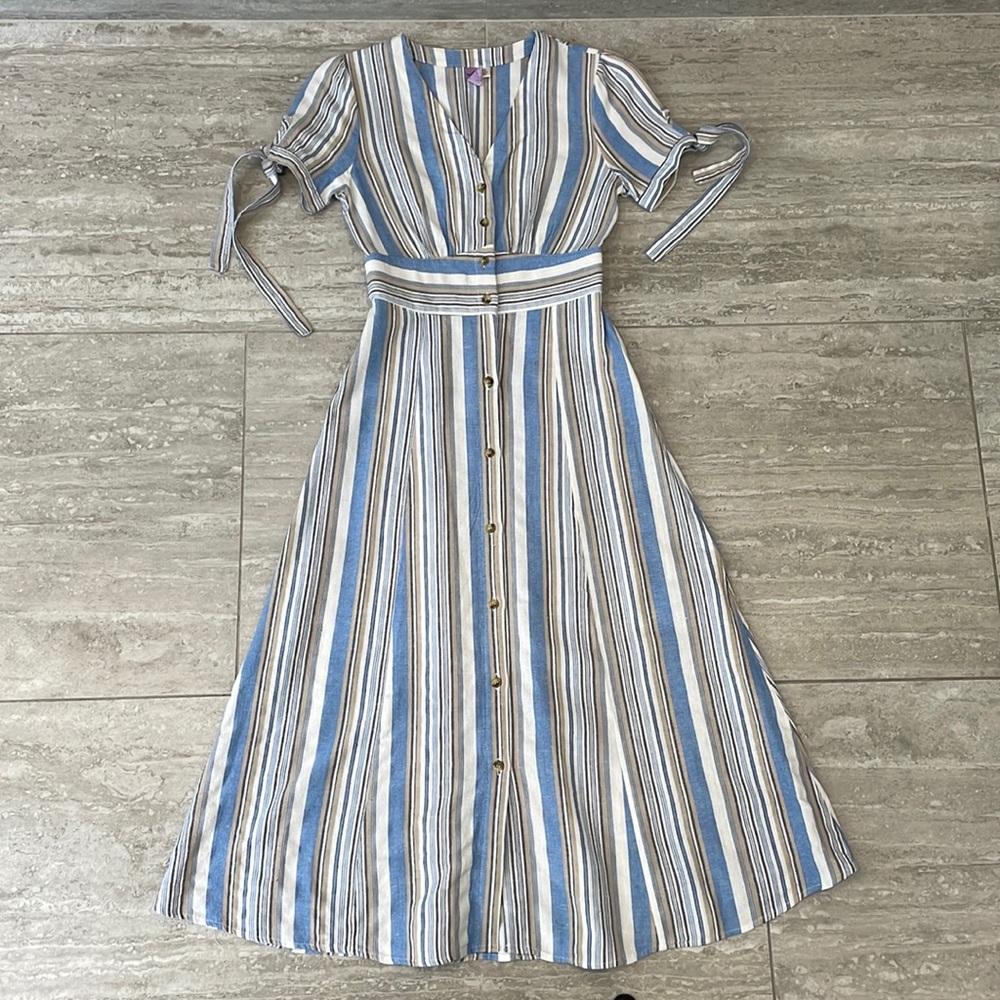 Francesca’s Striped Midi Dress
